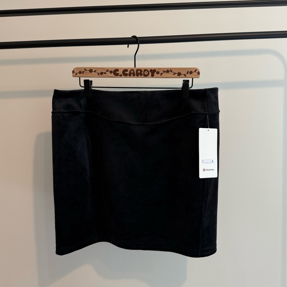 NWT Lululemon High-Rise Mini Skirt Velvet - Black